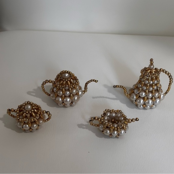 Pearl and gold beaded handmade tea set - Picture 4 of 13